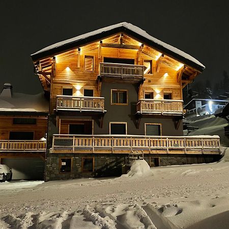 לה ג'ט Chalet Charming B And B מראה חיצוני תמונה