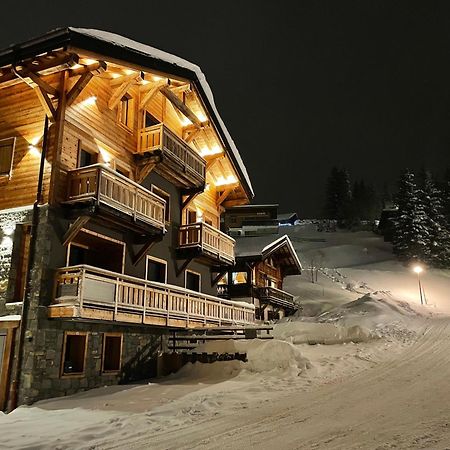 לה ג'ט Chalet Charming B And B מראה חיצוני תמונה