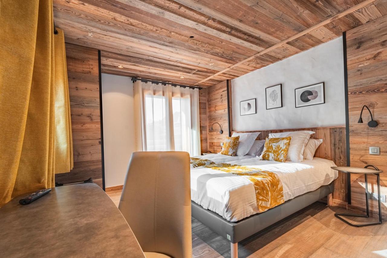 לה ג'ט Chalet Charming B And B מראה חיצוני תמונה