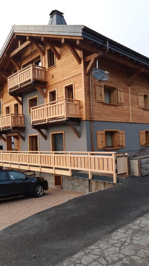 לה ג'ט Chalet Charming B And B מראה חיצוני תמונה