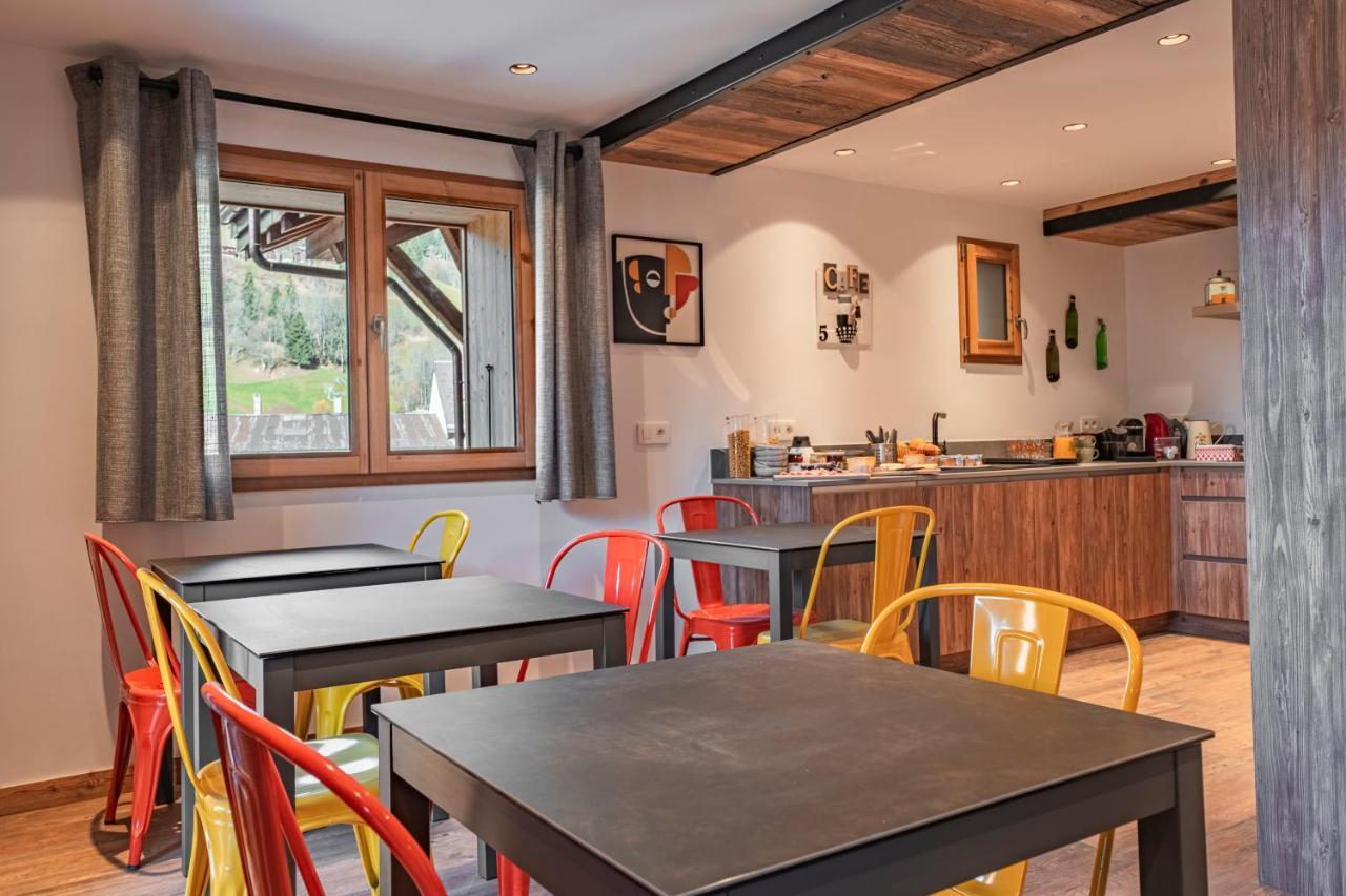 לה ג'ט Chalet Charming B And B מראה חיצוני תמונה