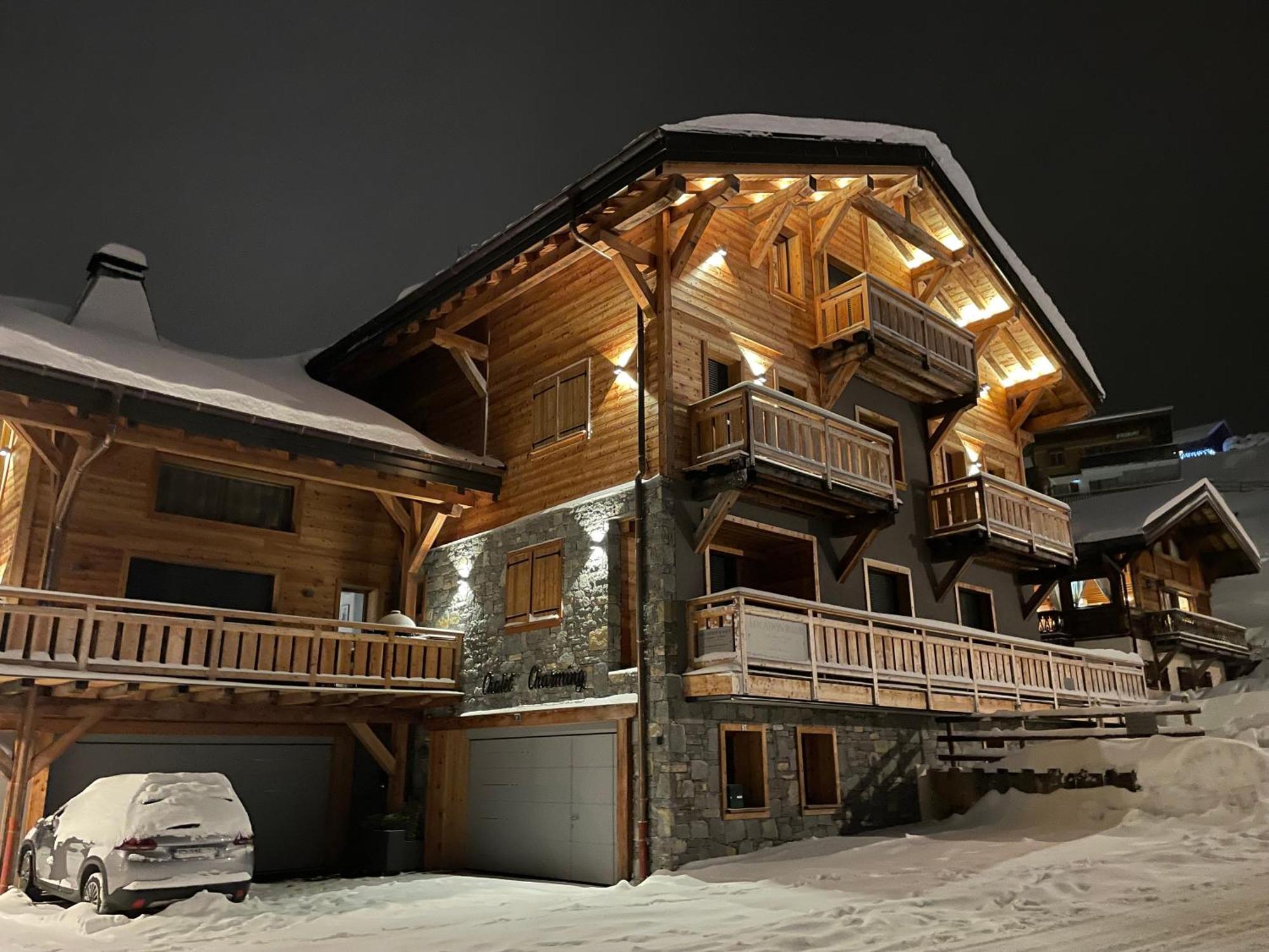 לה ג'ט Chalet Charming B And B מראה חיצוני תמונה